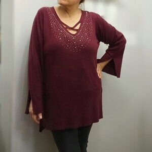LIQUID by Sioni V-neck Sweater. Plus Size 1X